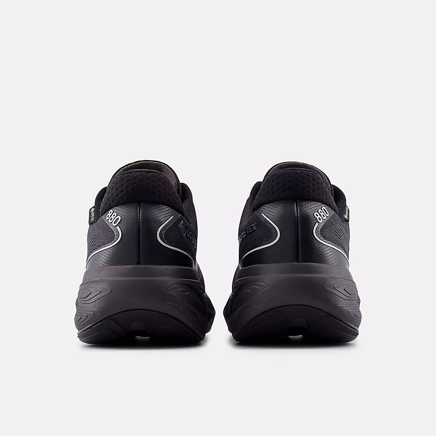 New Balance - Fresh Foam X 880v15 GORE-TEX® - Black – Square Deal New Balance - Fresh Foam X 880v15 GORE-TEX® - Black – Square Deal