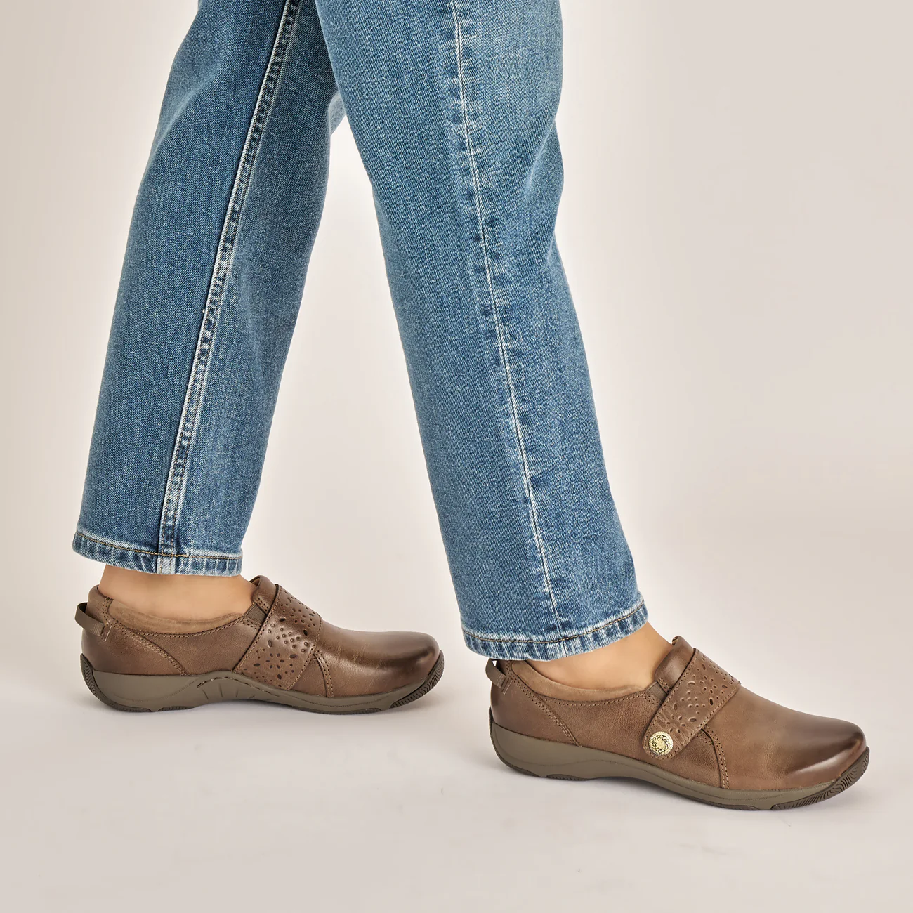 Dansko - Sallie - Stone Waxy Burnished