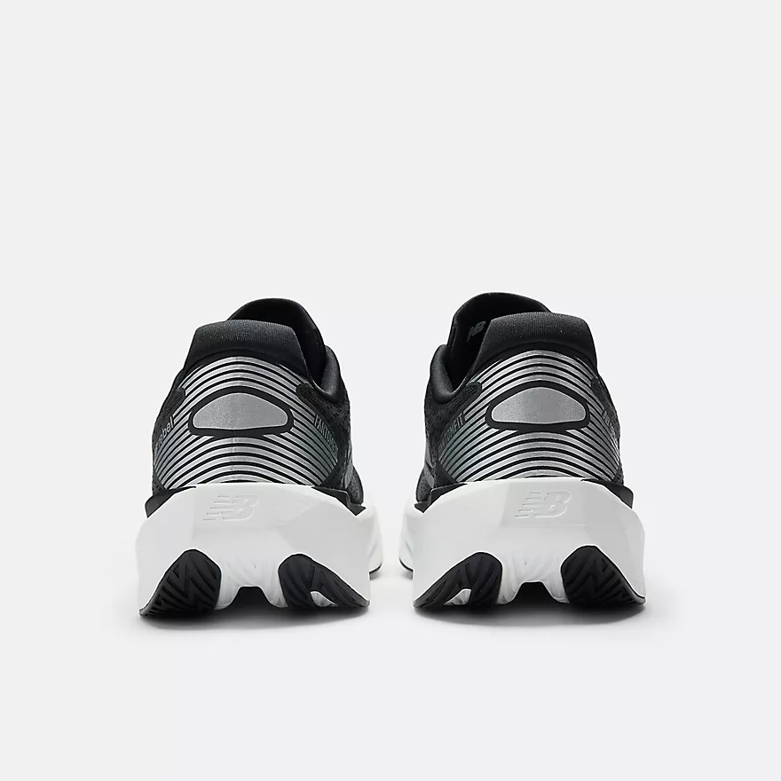 New Balance - Fuel Cell Rebel v5 - Black / nb 103 / White
